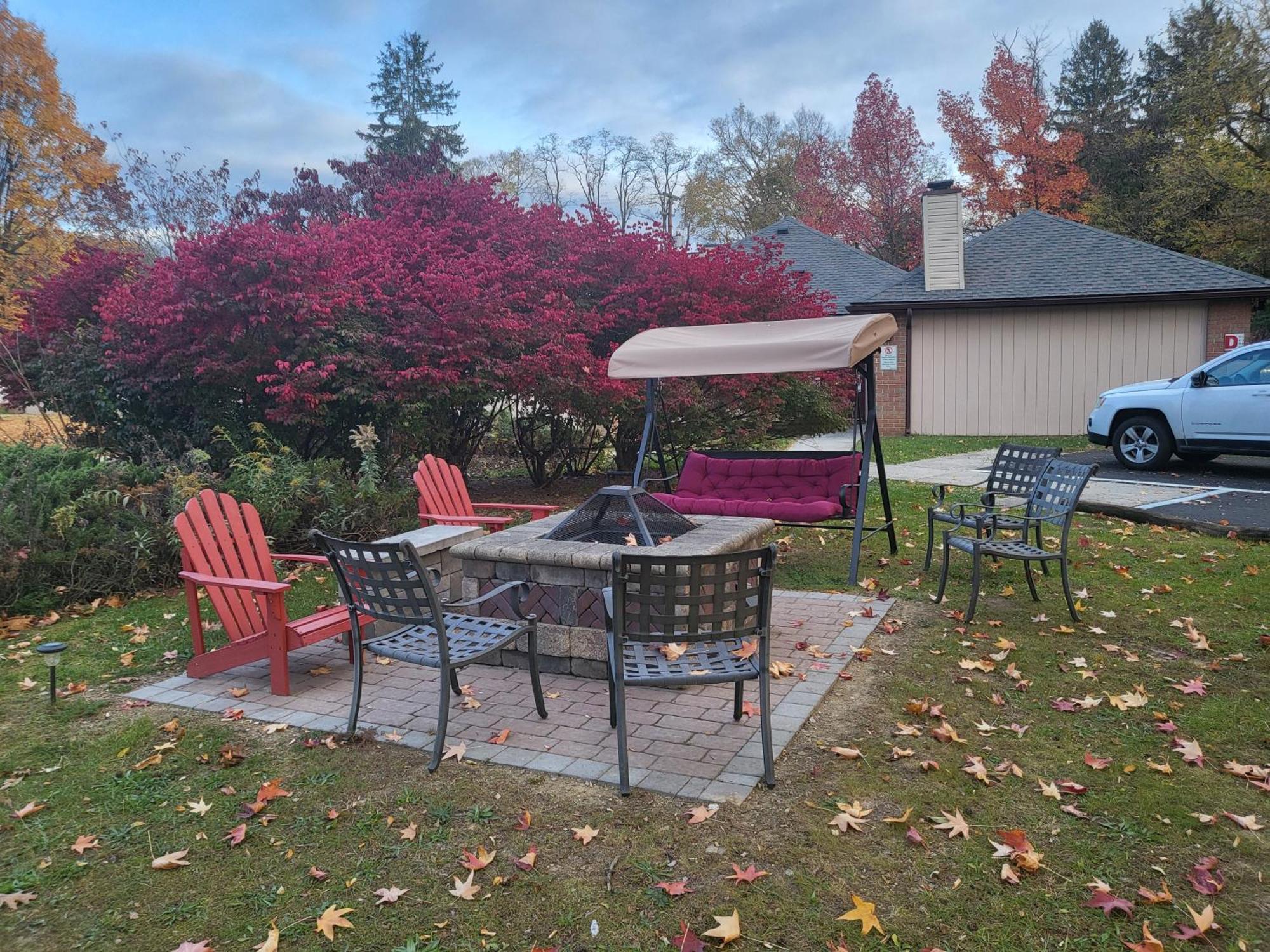 Inn of the Dove: Romantic Luxury Suites with Jacuzzi & Fireplace Harrisburg Exterior photo