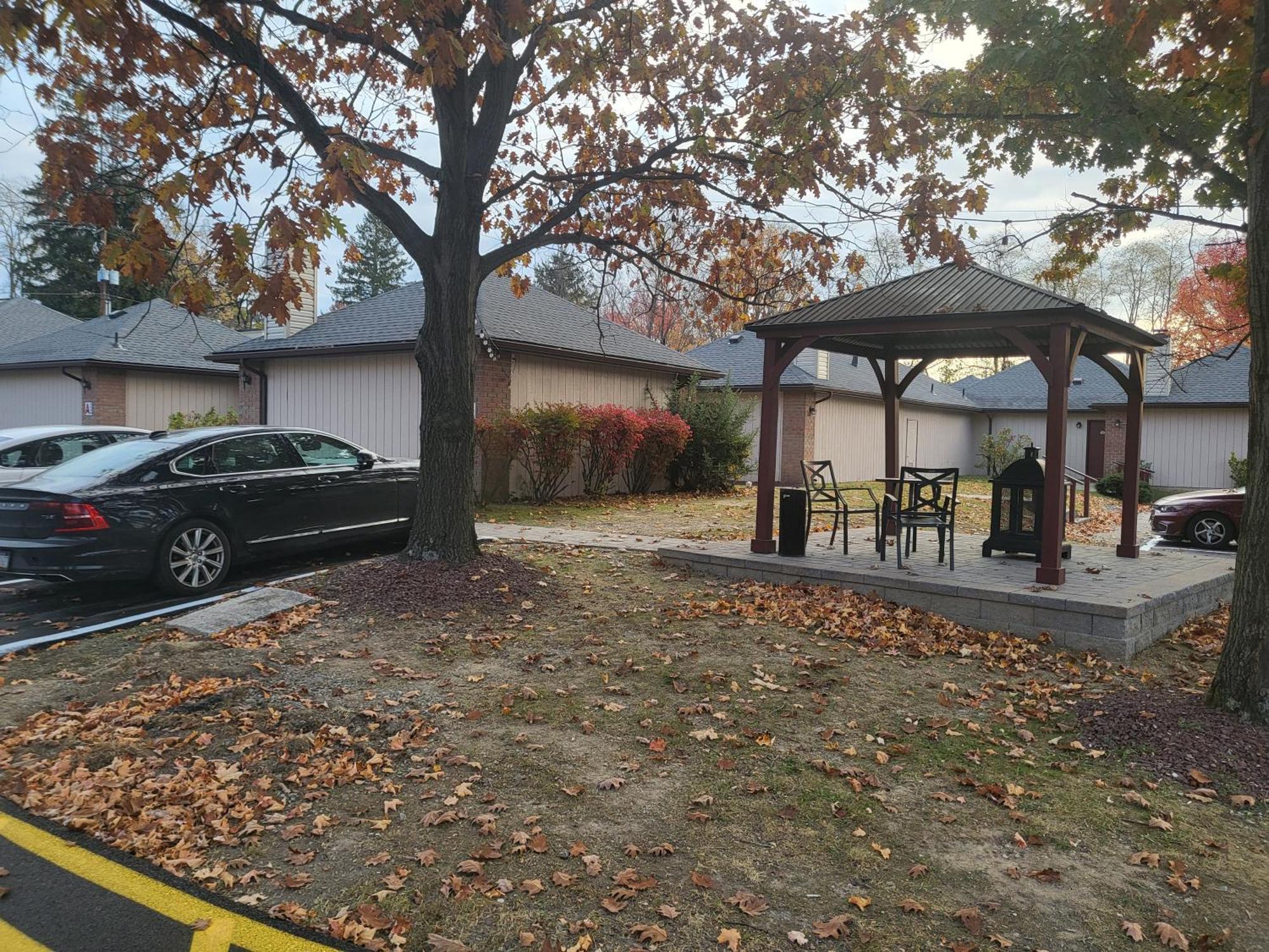 Inn of the Dove: Romantic Luxury Suites with Jacuzzi & Fireplace Harrisburg Exterior photo