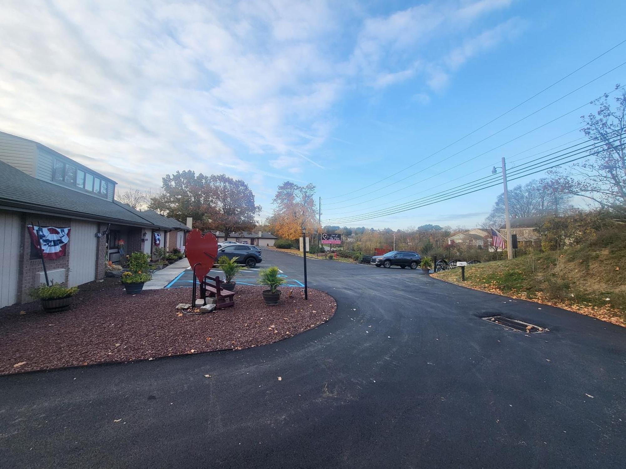 Inn of the Dove: Romantic Luxury Suites with Jacuzzi & Fireplace Harrisburg Exterior photo